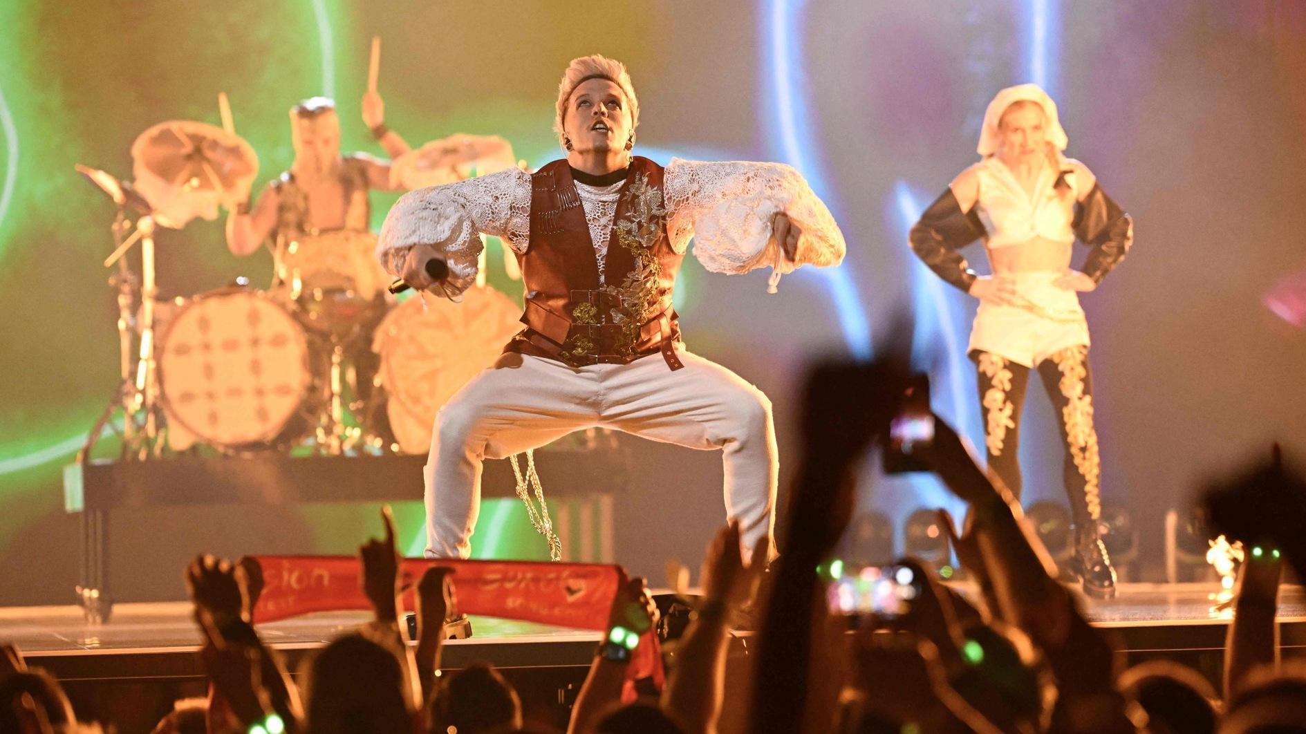 Eurovision kicks off with pop and protests 